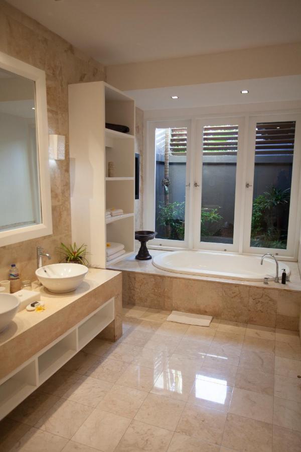 Lakshmi Luxury Villas, Walk To The Beach And Seminyak Shopping Exteriér fotografie